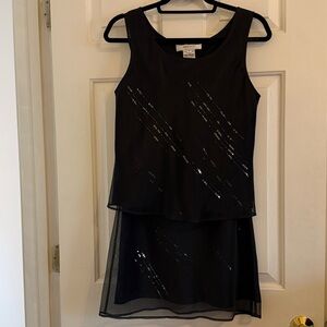Jones & Co Black Tank Top and Skirt Set with Sequin Accents, 100% silk, sz Med/8